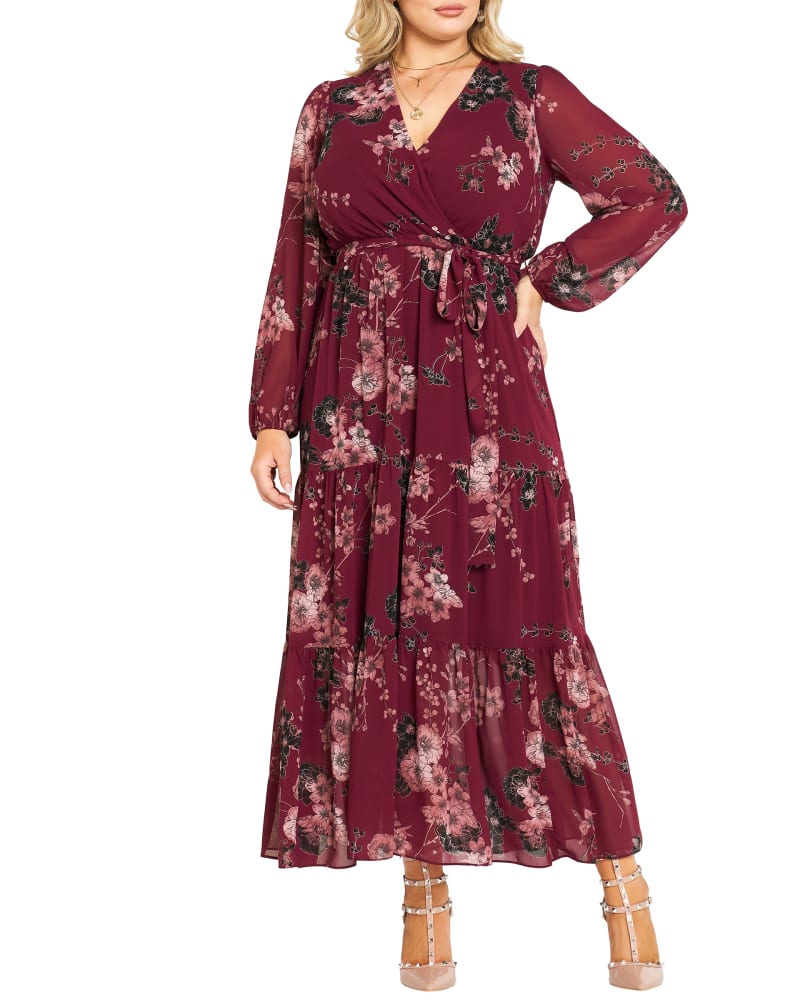 Front of a model wearing a size XS MAXI RUBY BOLD BLSM in Ruby Bold Blossom by City Chic. | dia_product_style_image_id:322910